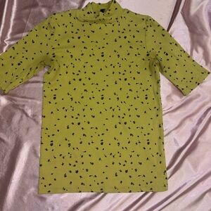 HEMA Green Floral Ribbed Mock Neck Top Size Small